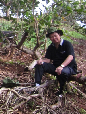 “Tôi[-]hoàn[-]toàn[-]tin[-]tưởng[-]về[-]trách[-]nhiệm[-]và[-]sự[-]công[-]tâm[-]của[-]hội[-]đồng[-]thẩm[-]định”[-]-[-]ông[-]Bùi[-]Pháp[-]trong[-]một[-]chuyến[-]khảo[-]sát[-]rừng[-]Đồng[-]Nai[-]nói